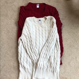 2 Gap cable knit sweaters